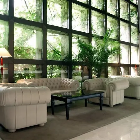 Imperial And Spa, Riviera Club